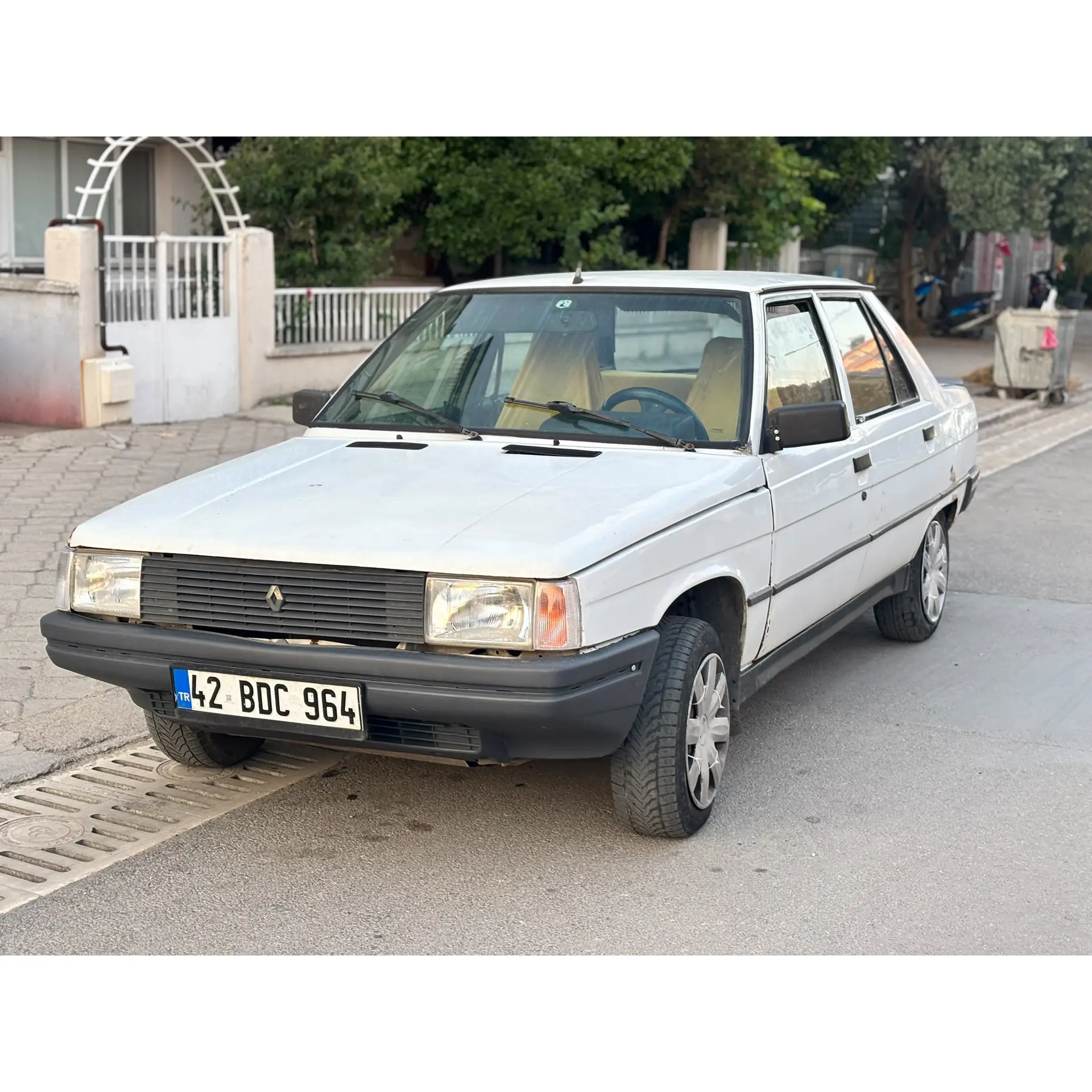 1995 Renault R 9 Broadway Spring