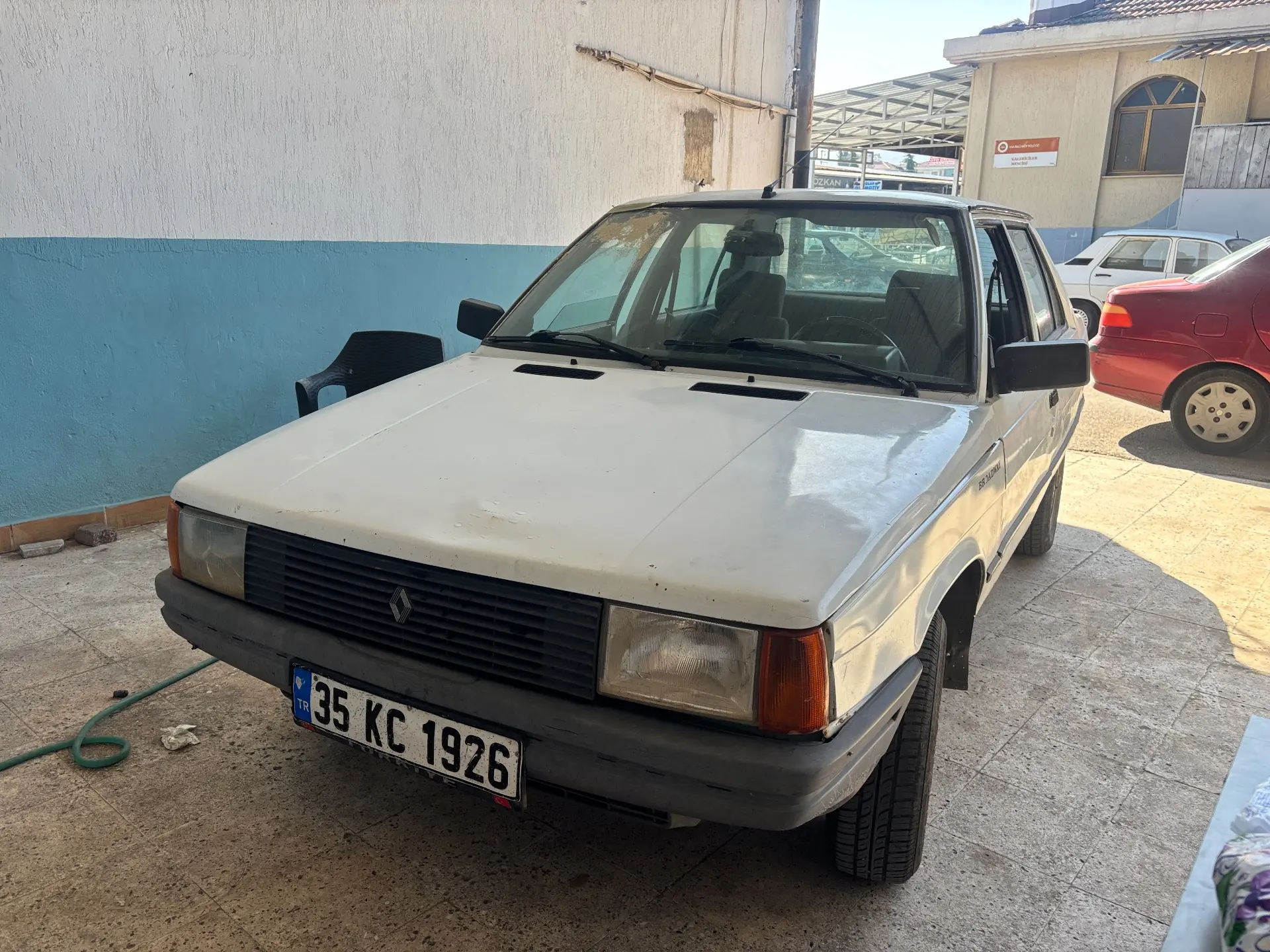 1992 Renault R 9