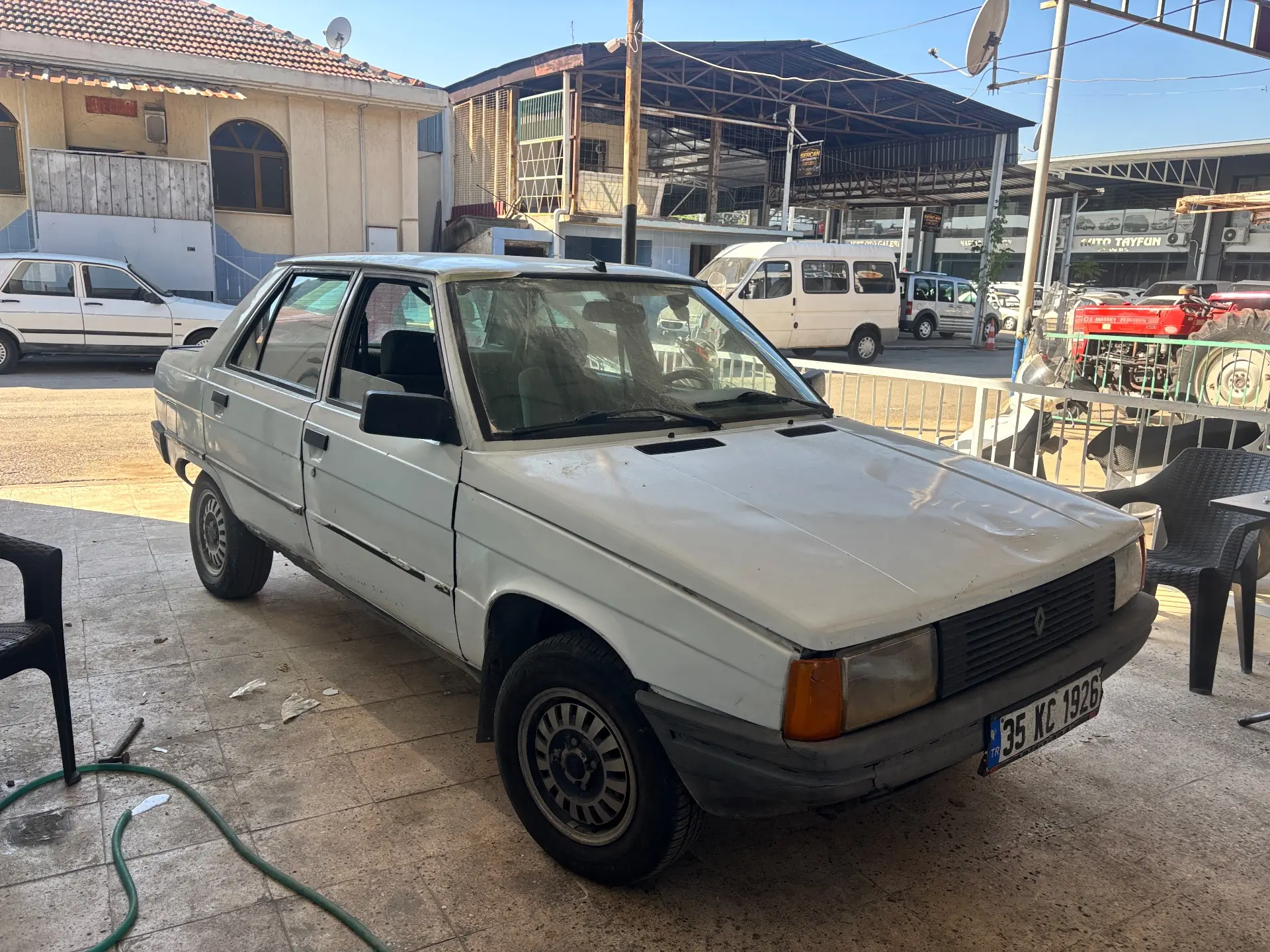 1992 Renault R 9 görsel 2