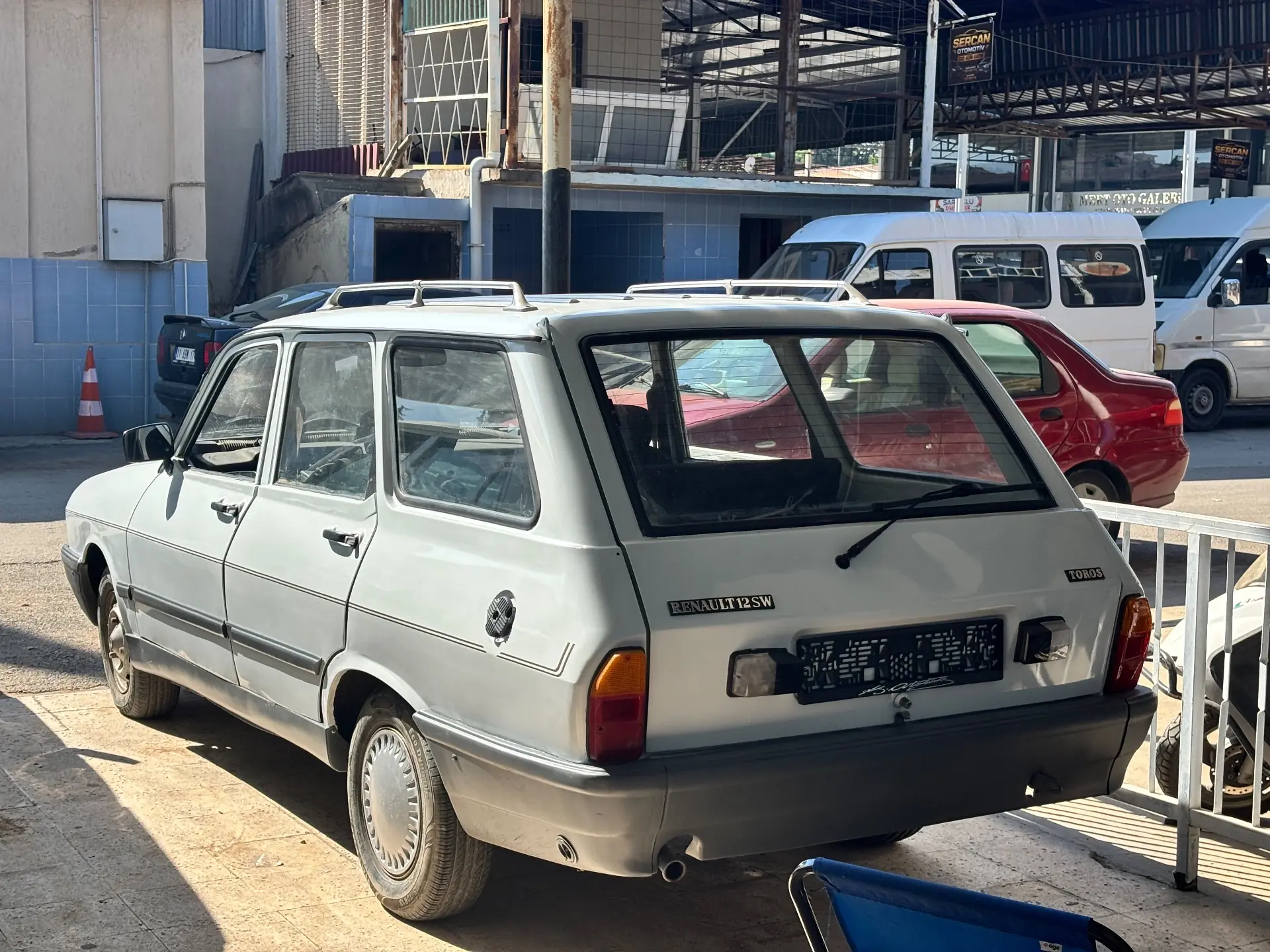 1995 Renault R 12