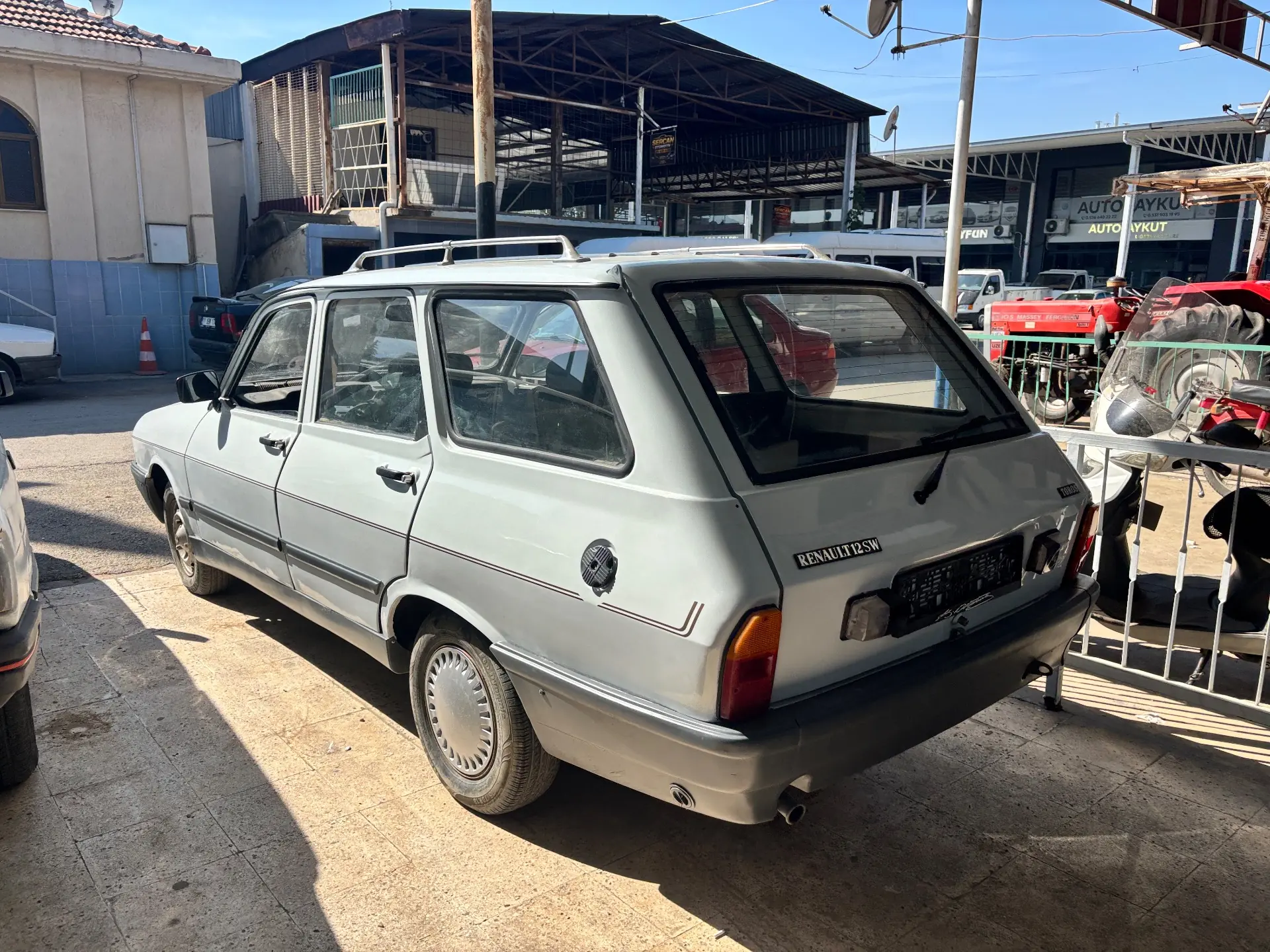 1995 Renault R 12 görsel 2