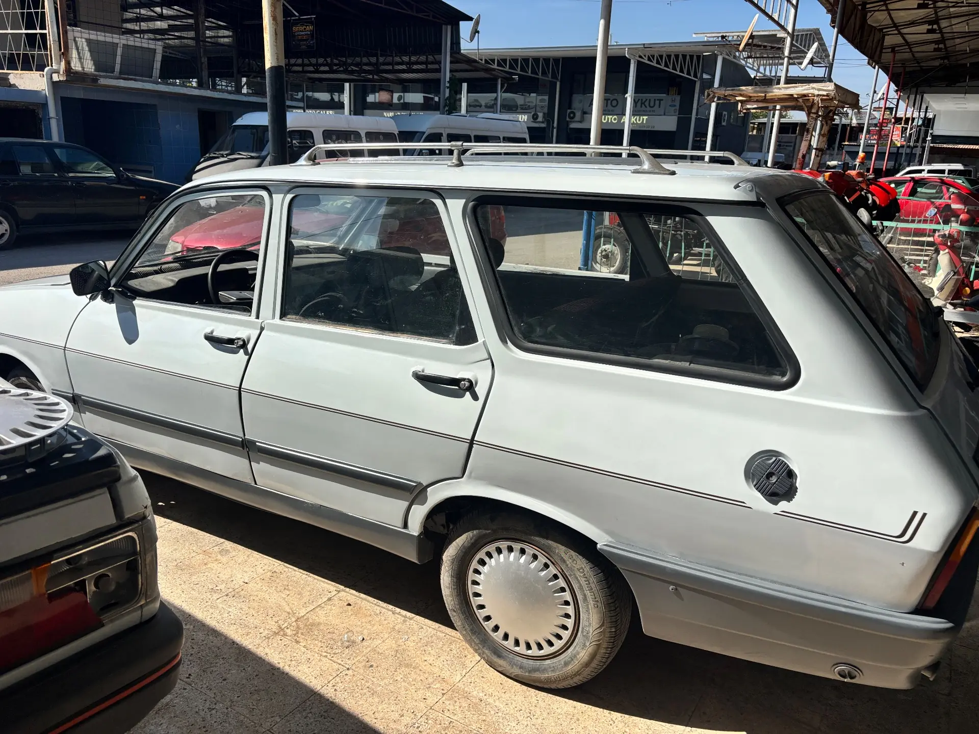 1995 Renault R 12 görsel 3