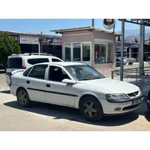 1996 Opel Vectra görsel 1